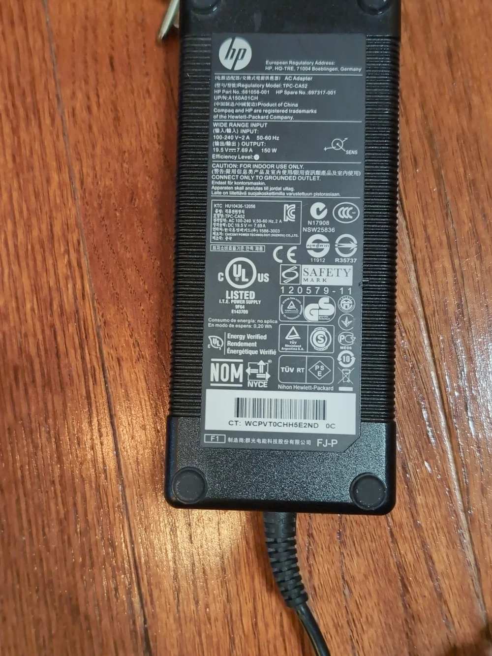HP Hewlett-Packard AC power adapter Model TPC-CA52 with Power Cable